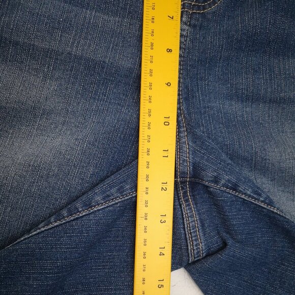 NWT Torrid Ladies Size 22 Medium Wash Distressed Rough Hem Blue Jean Shorts - Picture 13 of 14